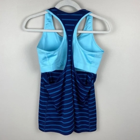 Bundle of 4 Nike Athletic Tank Tops - Size Medium - Picture 9 of 11